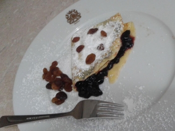 CREPES ALLA MARMELLATA DI MIRTILLI E UVETTA SULTANINA